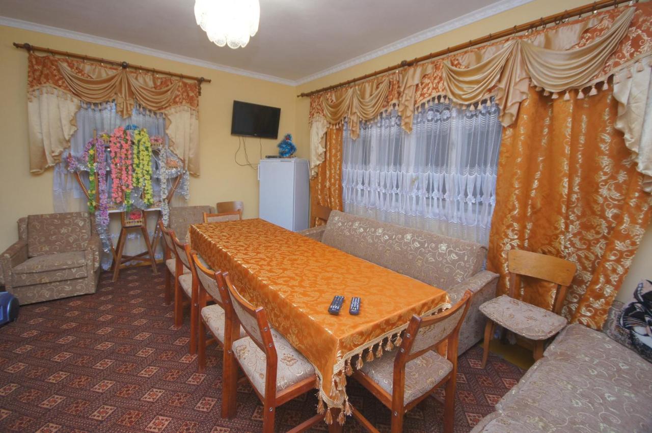 Аня Рома Hotel Lazeshchyna Exterior photo