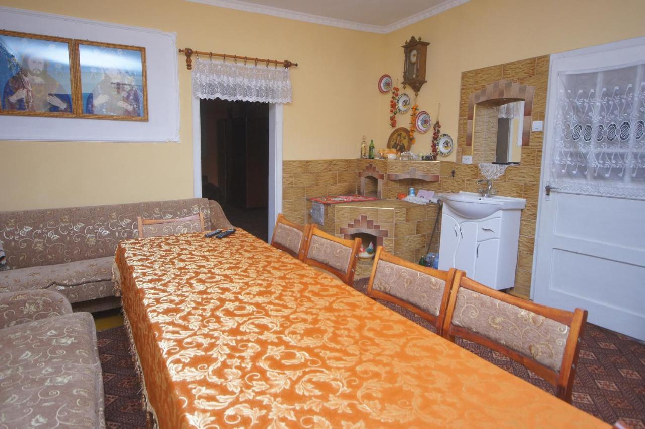 Аня Рома Hotel Lazeshchyna Exterior photo