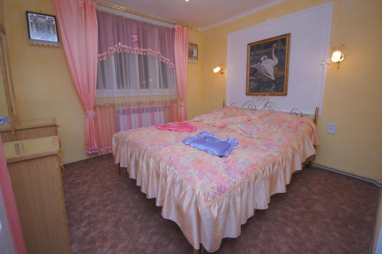 Аня Рома Hotel Lazeshchyna Exterior photo